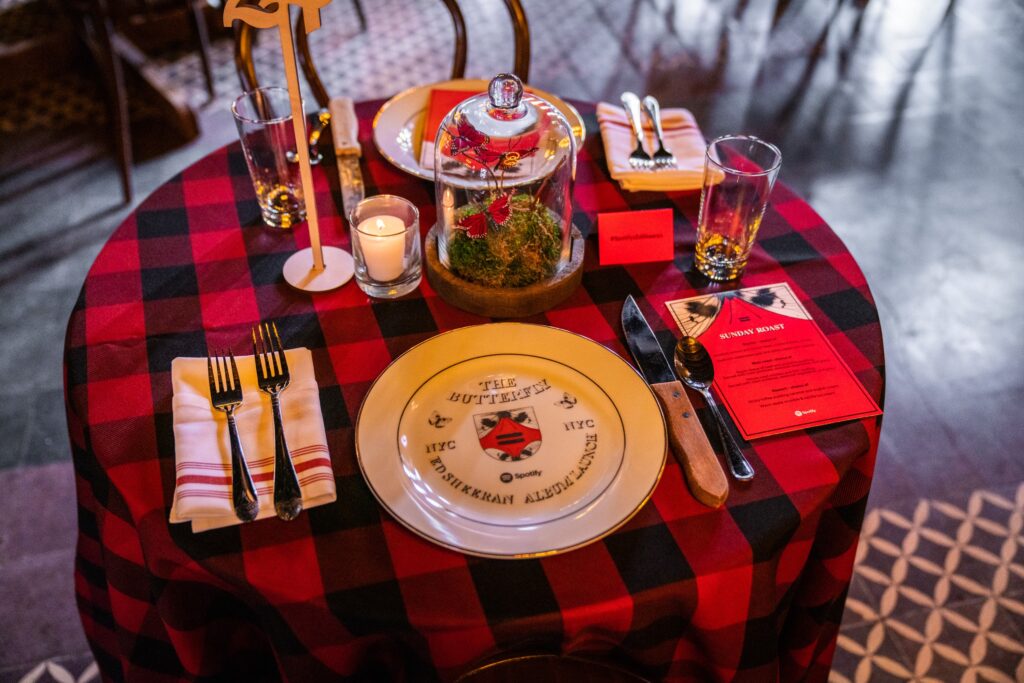 custom printing on gold dinner plate for place setting